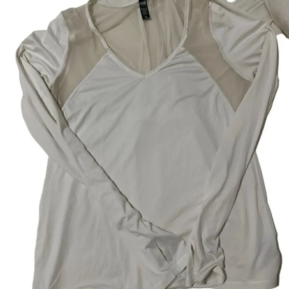 Victoria's secret sport white mesh long sleeve tee with thumbholes